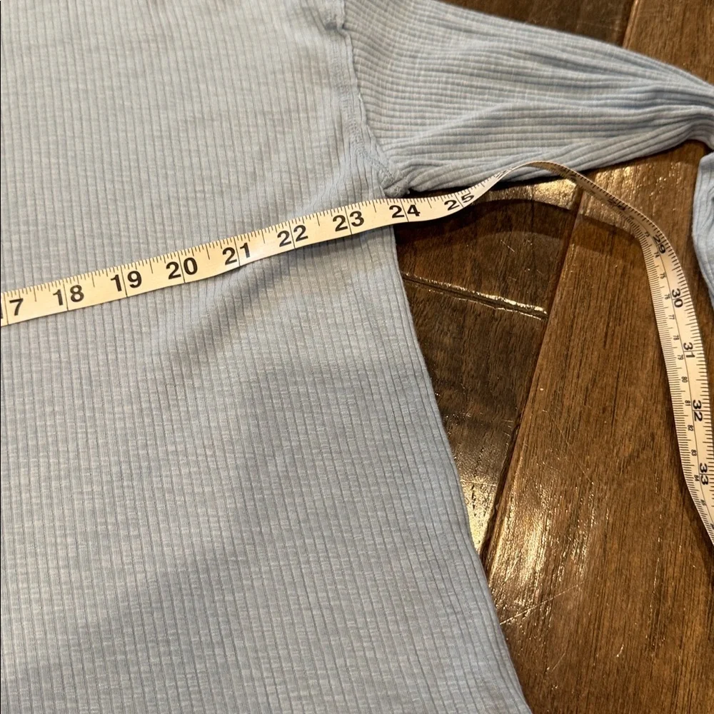 Aerie EUC Light Blue Long Sleeve Henley - Picture 3 of 4